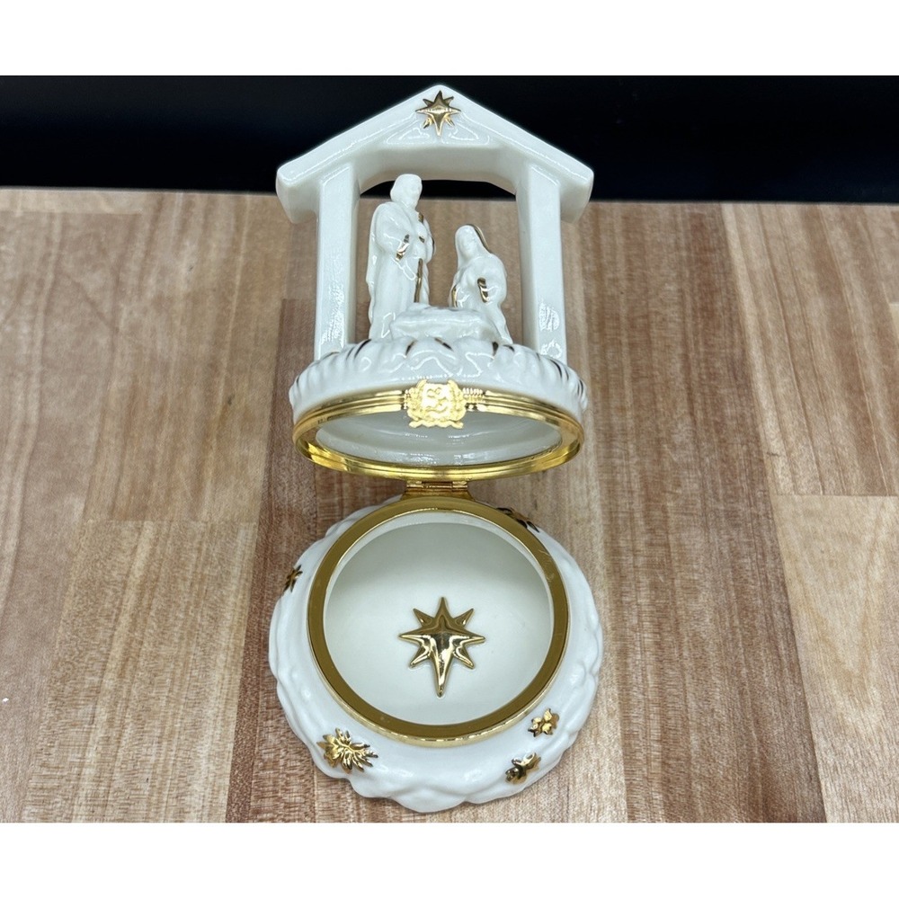 Lenox‎ Treasures 'The Holy Family' Hinged Treasure Trinket Box First Issue